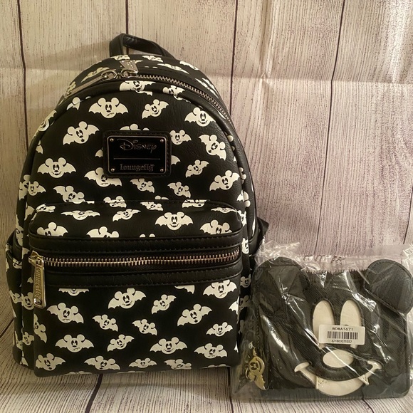 Loungefly LASR Mickey bat backpack and wallet - Picture 6 of 6